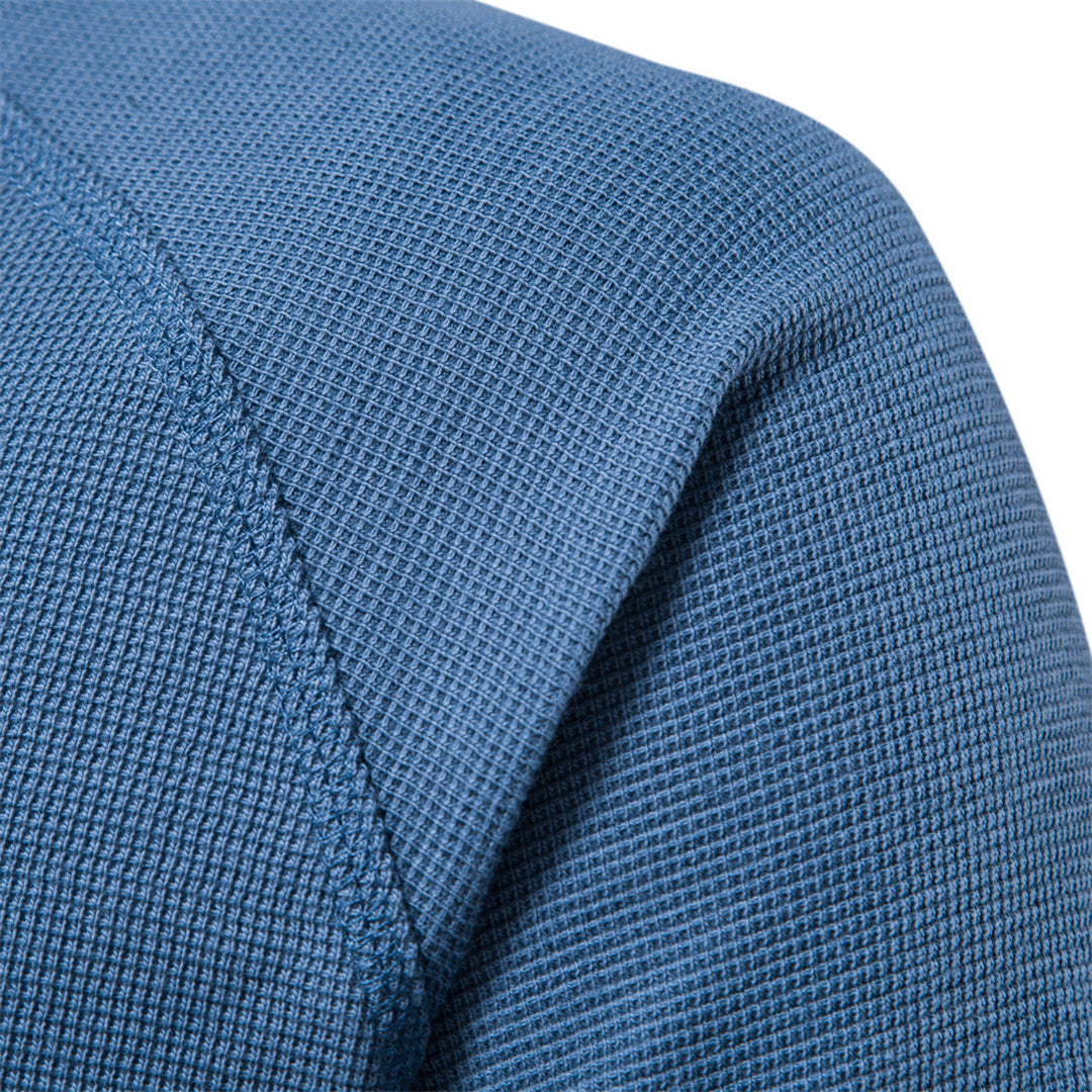 Stilvoller Herrenpullover, vielseitig kombinierbar für Herbst & Winter. Komfortables Langarm-Strick-Oberteil für Männer.