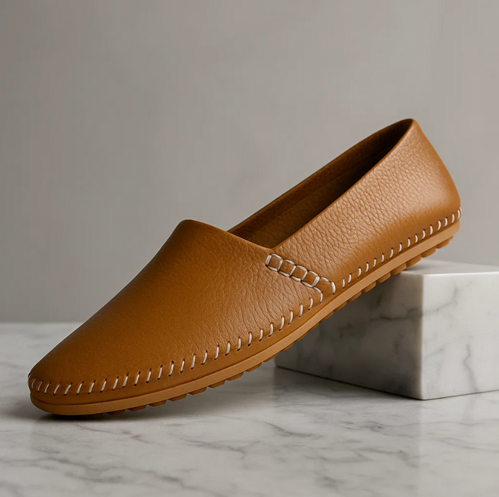 Handgenähte Herren Slipper-Loafer mit rutschfester Gummisohle für bequemen Alltags- und Freizeitlook.