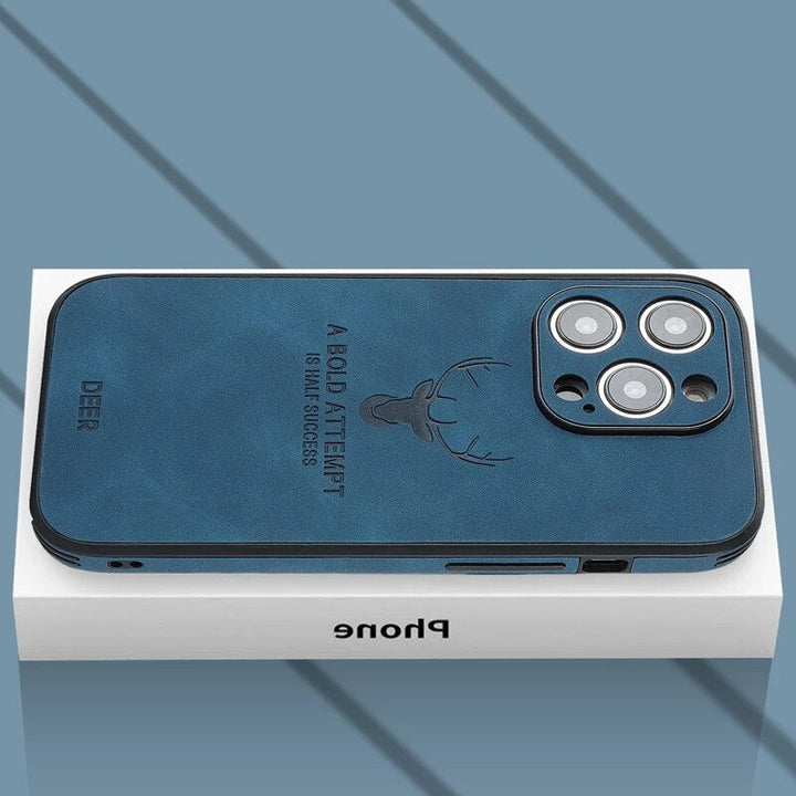 Waldgrüne iPhone Schutzhülle mit Lederoptik, MagSafe, schlank, langlebig und stoßsicher.