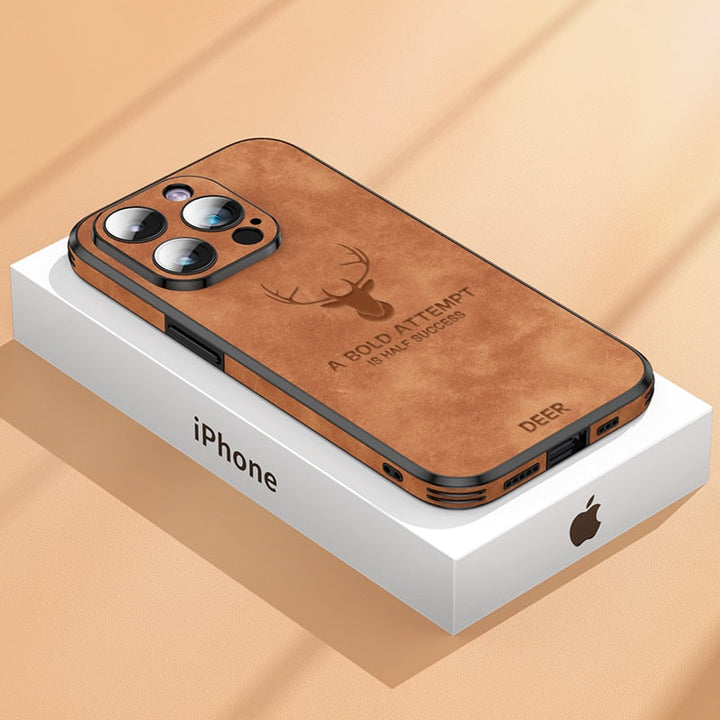 Grüne iPhone Handyhülle in Lederoptik, MagSafe-fähig, schlank und bietet umfassenden Aufprallschutz.