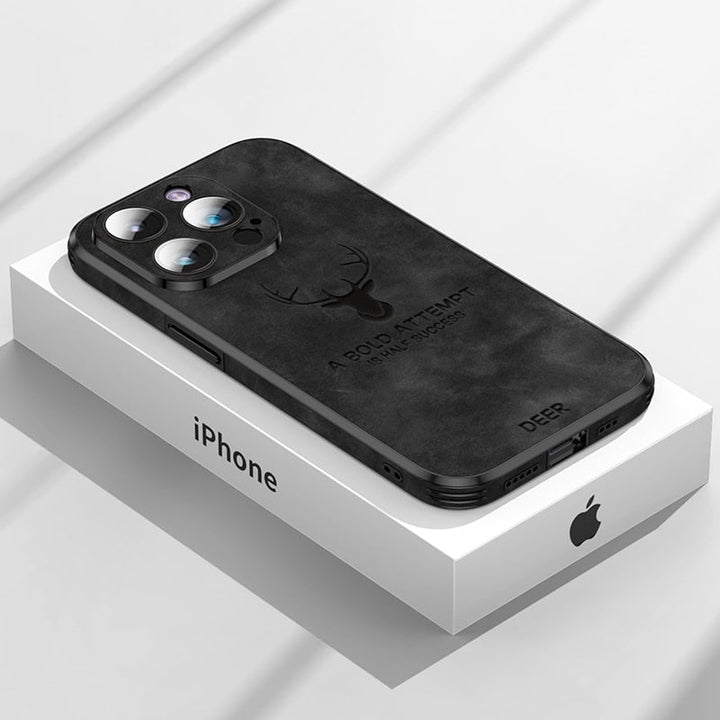Elegante braune iPhone Schutzhülle, Lederoptik, MagSafe, schlankes Profil, verbesserter Stoßschutz.