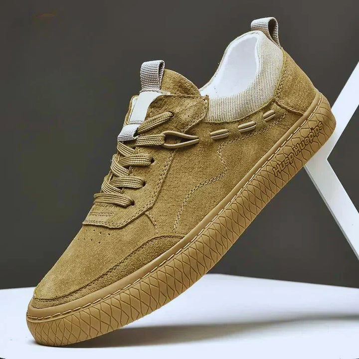 Robuste Maxon Herren-Sneaker. Stilvolle und rutschfeste Freizeitschuhe für Outdoor-Aktivitäten.