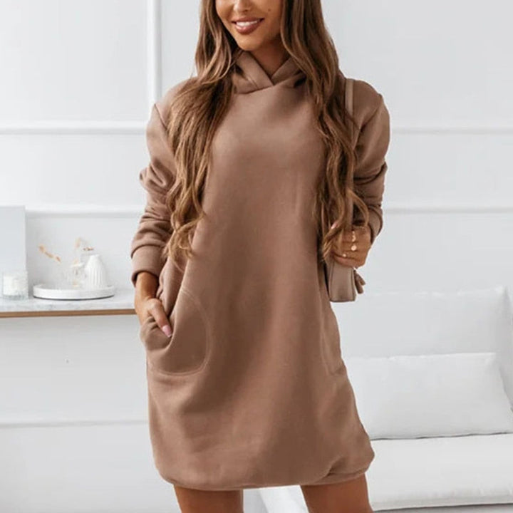 Bequemes Pulloverkleid für Damen, super weiches Hoodie-Kleid in Schwarz, ideal für entspannte Freizeit im Herbst.
