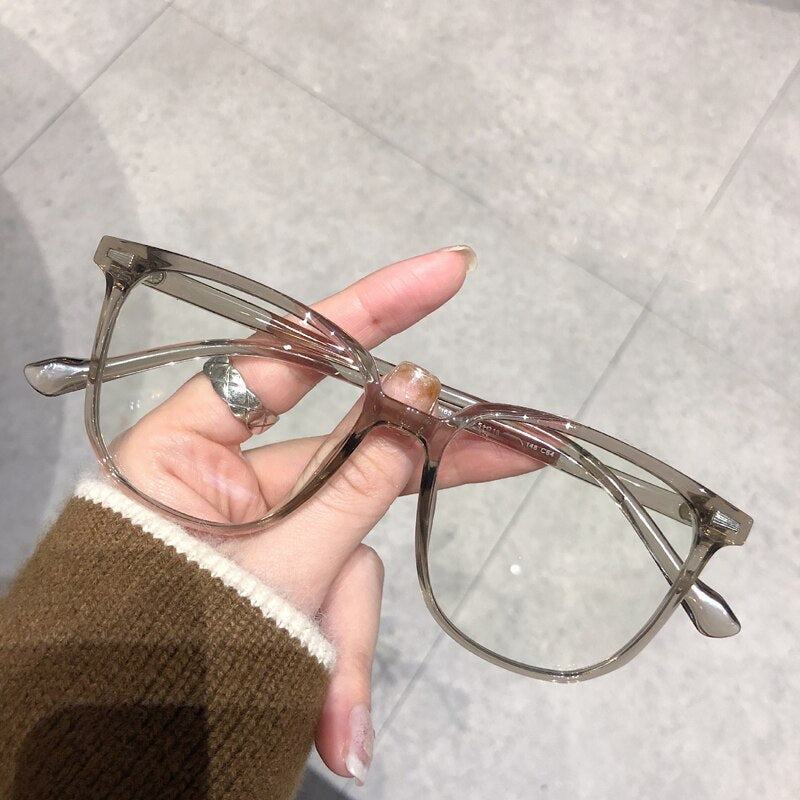 Unisex Blaulichtschutzbrille für Kurzsichtige, modisch & funktional für digitalen Lifestyle.