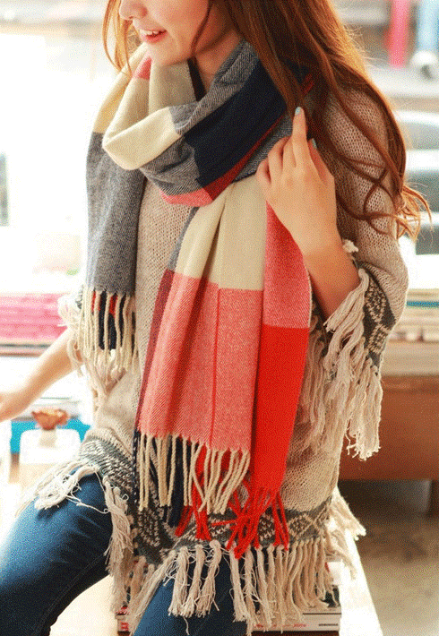 Kuscheliger Winterschal für Damen, warm und modisch, ein stilvolles Modeaccessoire für jeden Anlass.
