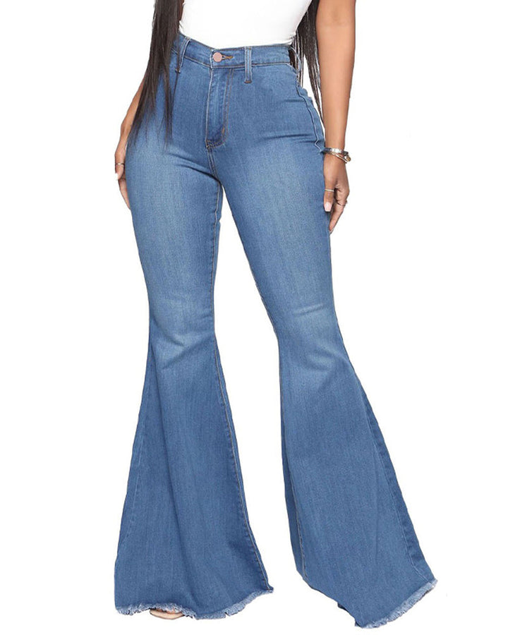 Elastische Damen Flare Jeans aus weichem Stretchstoff, mehrfarbig. Ideal für bequeme und modische Outfits.