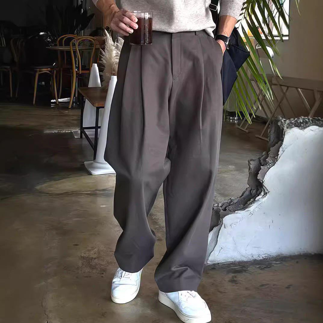 Stilvolle Herren Business-Hose mit weitem Bein für entspannten Komfort den ganzen Tag. Formell und bequem.