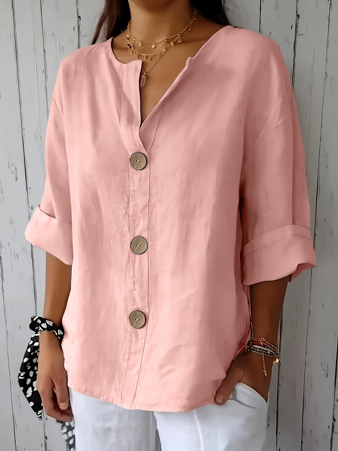Damen Bluse mit Knopfleiste und 3/4-Ärmeln, elegant und vielseitig für Büro & Freizeit.