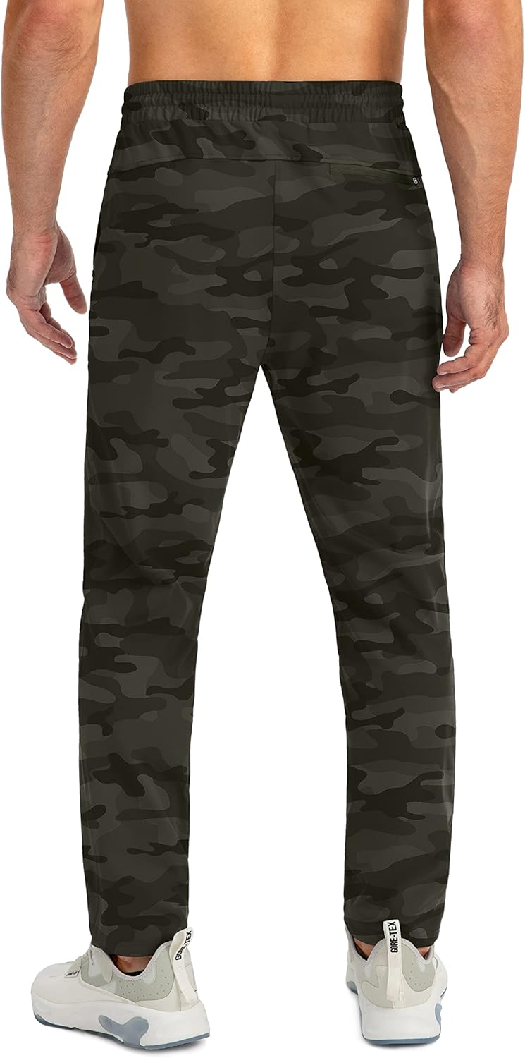 Moderne Herren-Jogginghose mit praktischen Taschen. Für Sport, Entspannung & einen komfortablen Alltag.
