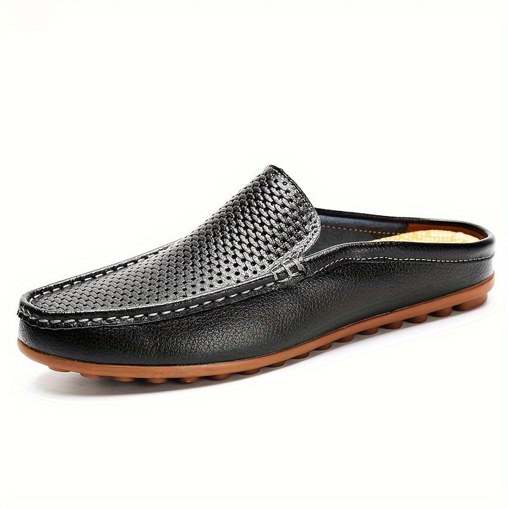 Leichte Herren Slipper in Marineblau, ideal als Komfortschuhe für Sommer und Freizeit.