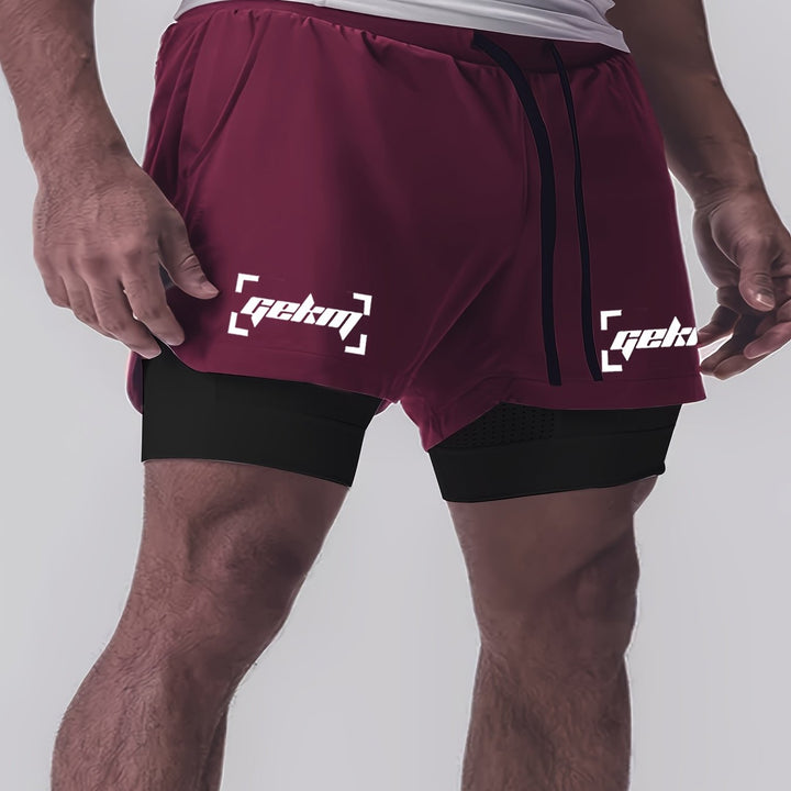 Herren Laufshorts mit Seitenschlitzen für maximale Bewegungsfreiheit bei intensiven Laufeinheiten.