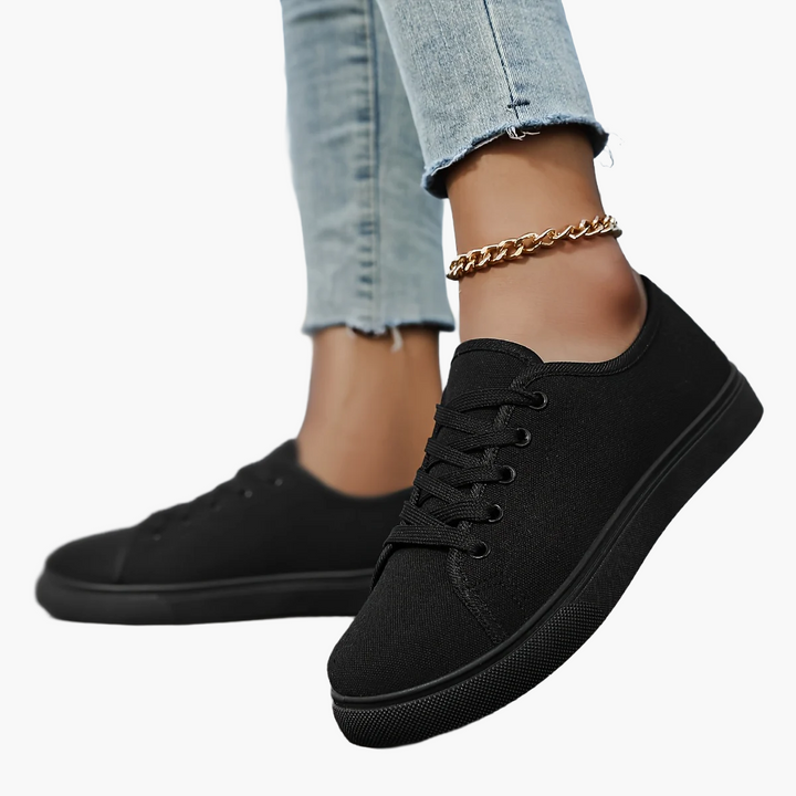Perfekte Mischung aus Komfort und Stil: Damen Low-Top Schnür-Sneaker für jeden Anlass.