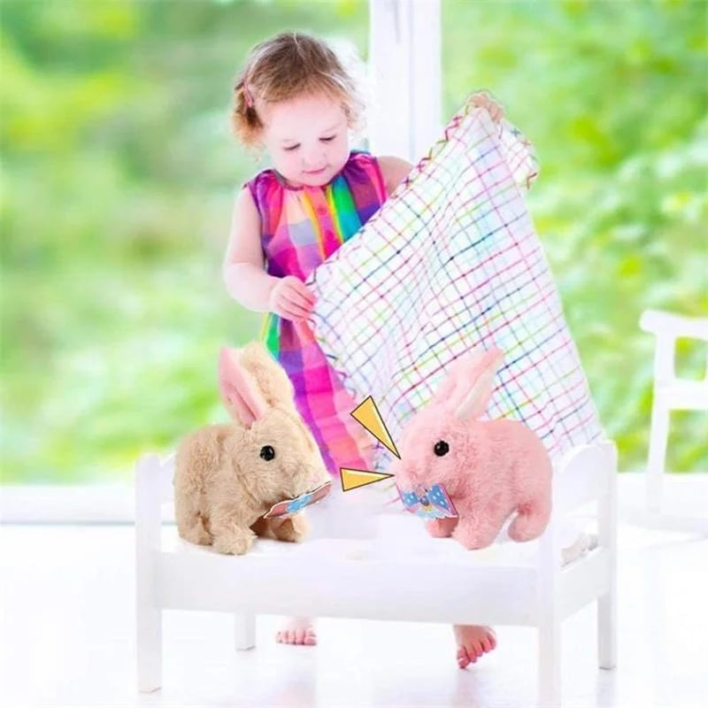 Spielerischer Plüschhase: Interaktiver Kuschelhase in spielerischer Pose, bereit zum Toben. Ein toller Spielgefährte für Kinder.