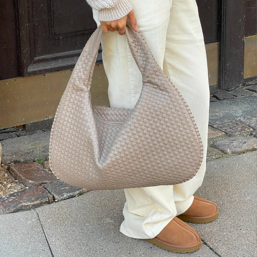 Schicke strukturierte Damen Tote Bag, die perfekte Kombination aus Eleganz und Alltagstauglichkeit.
