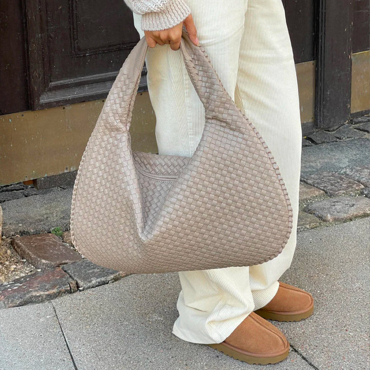 Schicke strukturierte Damen Tote Bag, die perfekte Kombination aus Eleganz und Alltagstauglichkeit.