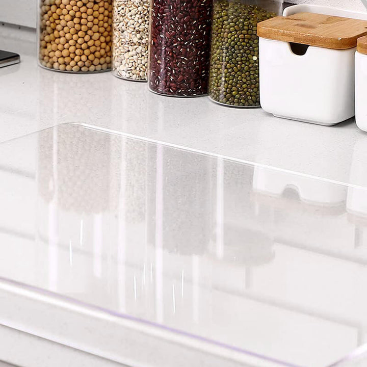 Vielseitiges transparentes Acryl-Schneidebrett mit Antirutsch-Funktion als hygienisches Servierbrett.