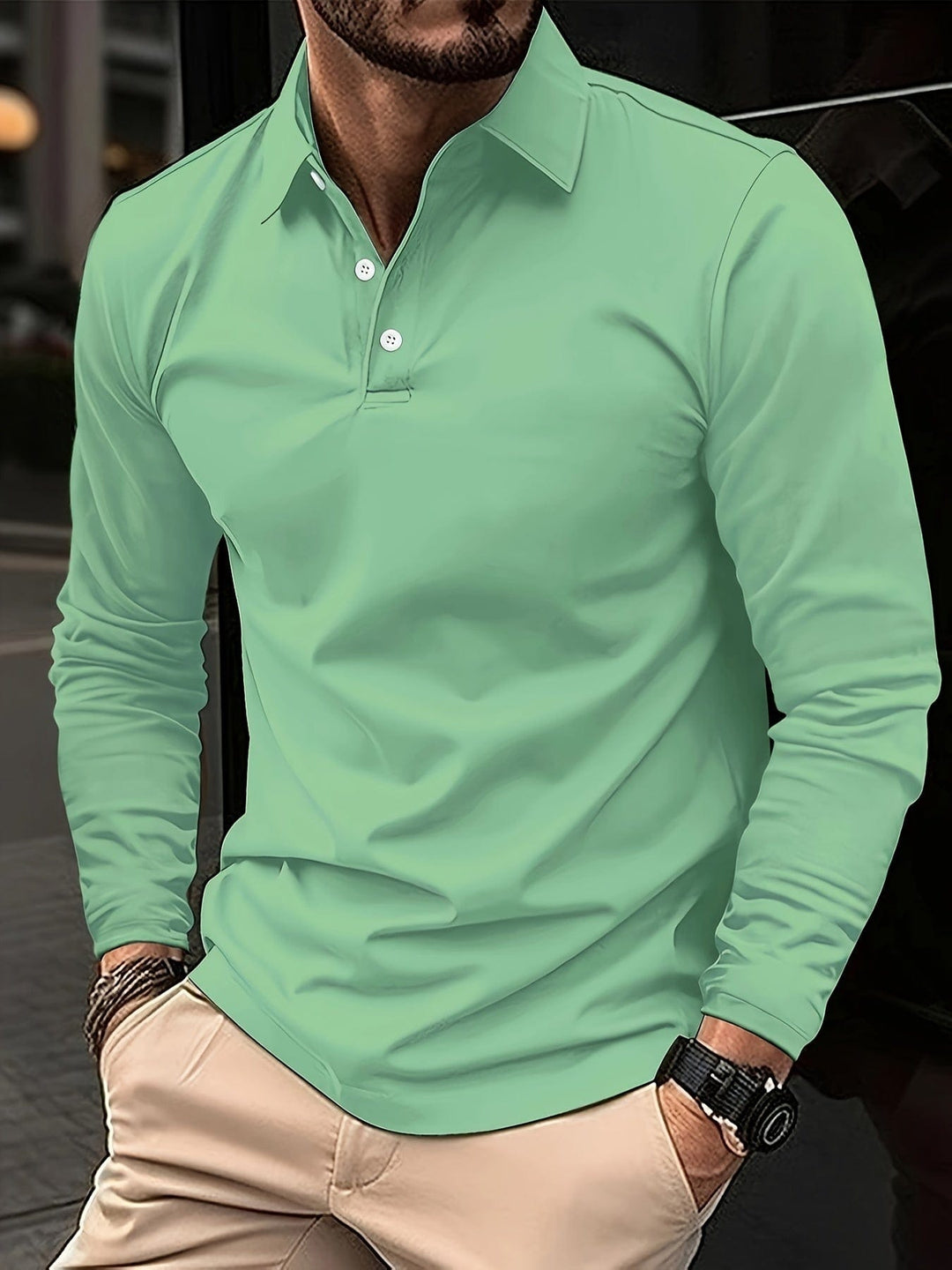 Herren Langarm-Poloshirt in klassischer Farbe, ideal für elegante Freizeit- und Business Casual Looks.