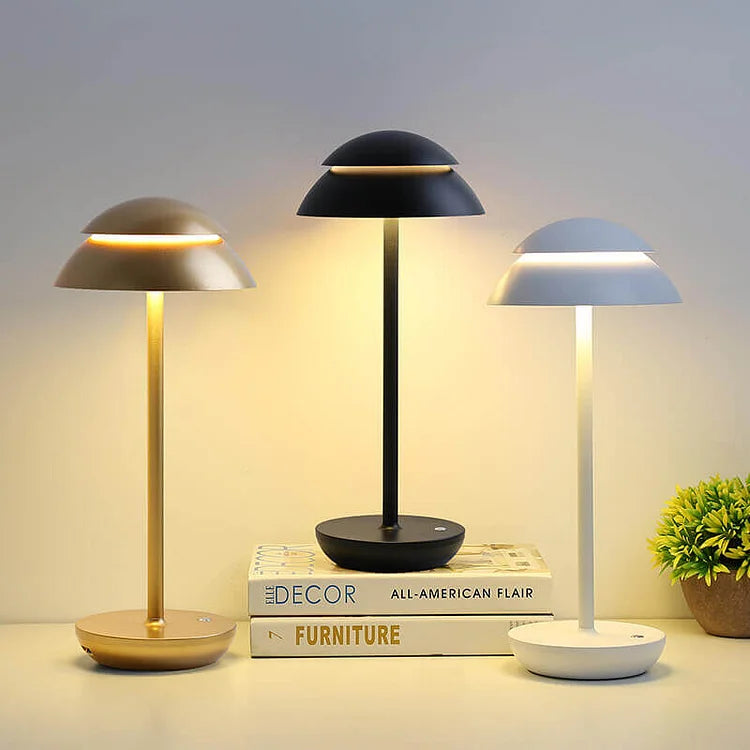 Elegante LED Tischlampe für Schlafzimmer, minimalistisch & modern. Perfekte Design-Deko mit angenehmem Licht.