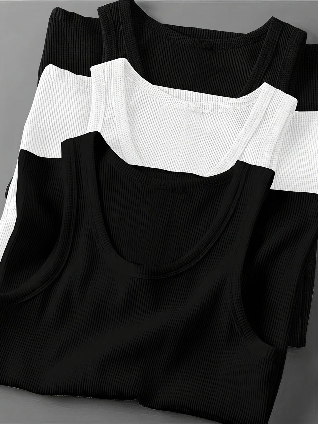 Vielseitiges Herren Ripp-Tanktop Set für den Sommer, ideal für Sport, Gym & Freizeit.