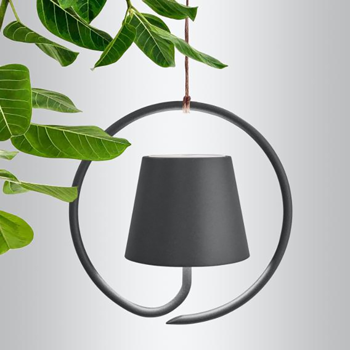 Zeitlose, minimalistische Akku-Hängelampe mit warmweißer dimmbarer LED. Ideal für moderne Wohnräume.