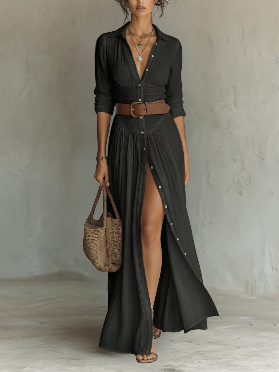 Sommerliches Boho Strandkleid für Damen, ein bequemes Maxikleid mit Gürtel und Knopfleiste für Freizeit.