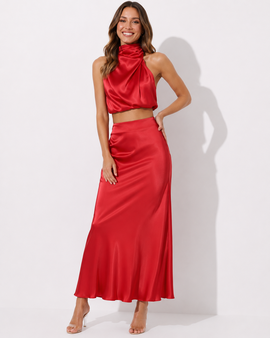 Vielseitiges Damen Kleid Set, zweiteilig, elegant für Abendmode oder stilvolle Freizeit-Looks.