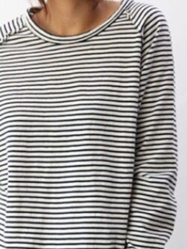 Rundhals Langarm-Top: Komfortables Damen Langarmshirt mit klassischem Rundhals und gestreiftem Design. Vielseitig.