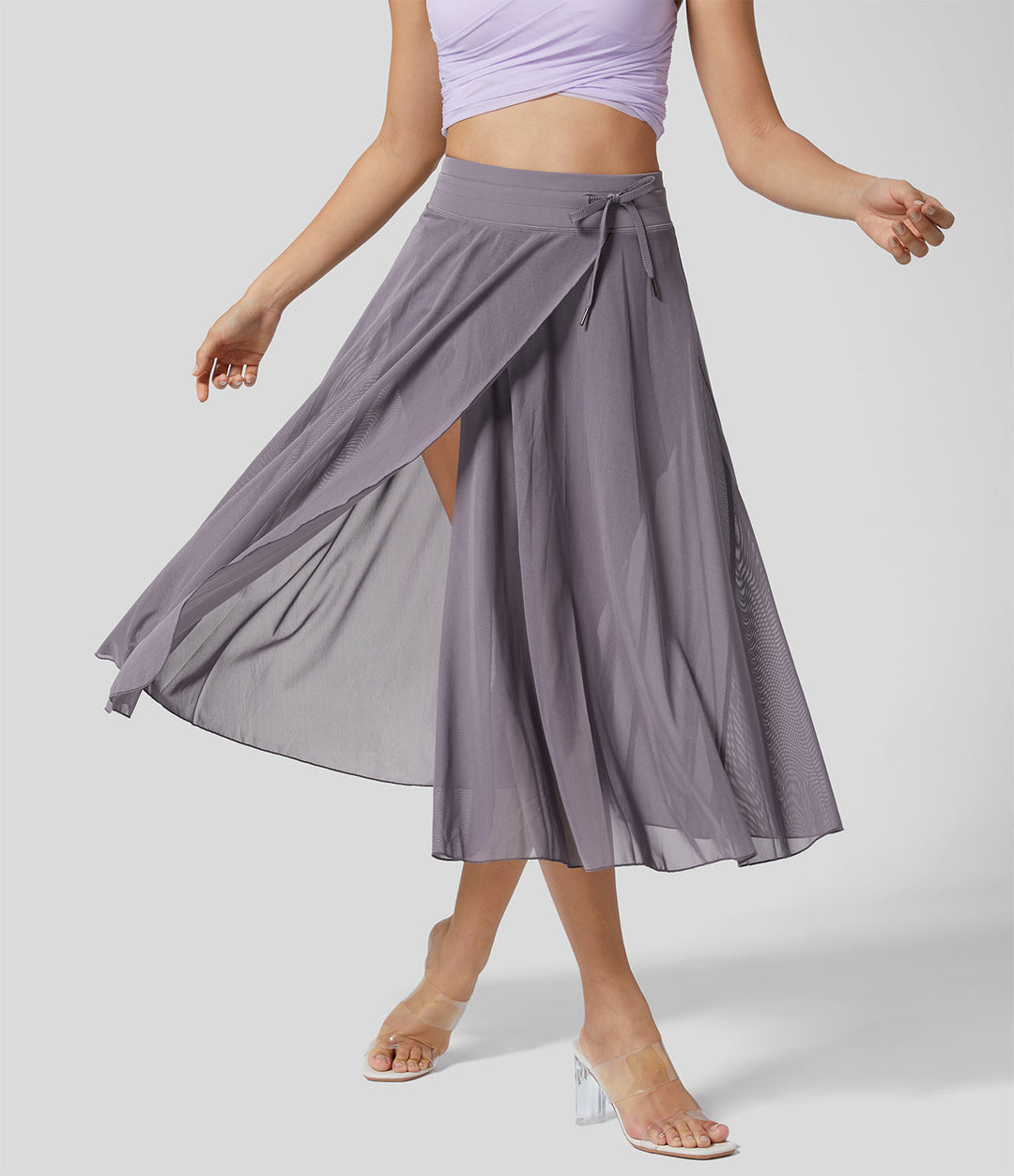 Damenmode: Hochtaillierter fließender Sommerrock in Midi-Länge, 2-in-1 Design.