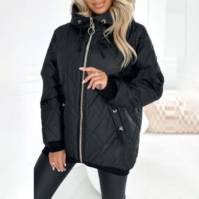 Stilvolle Damen Jacke für den Herbst, warm und vielseitig kombinierbar. Perfekt für kühle Übergangstage.