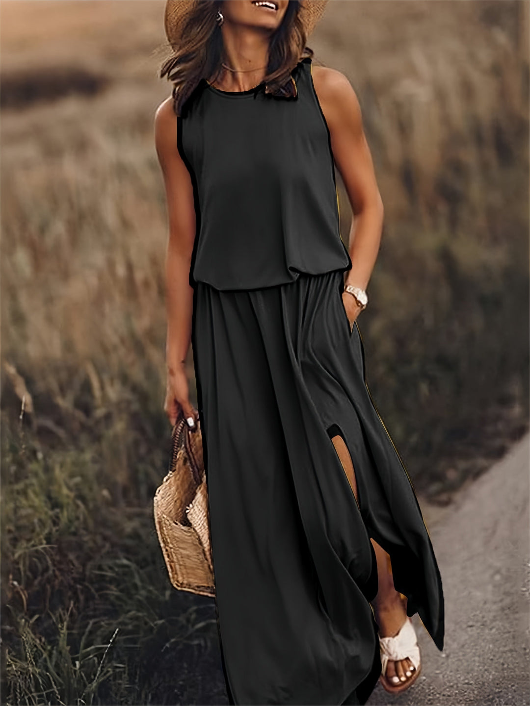 Langes, fließendes Damenkleid im Boho-Chic für Herbsttage. Ideal als stilvolles Freizeit- oder elegantes Abendkleid.