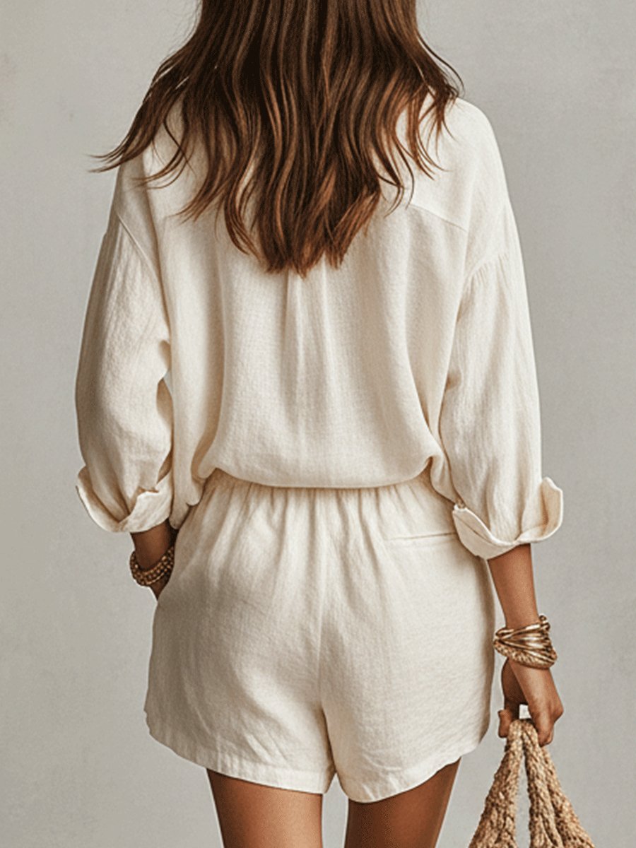 Damen Oversize Set für den Sommer: Weite Hemdbluse & Shorts. Perfekt für einen entspannten Bohemian Stil.