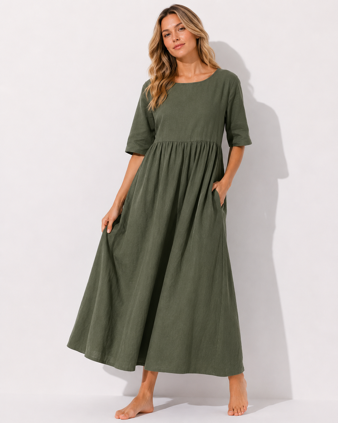 Vielseitiges Freizeitkleid für Damen mit Rundhals und kurzen Ärmeln; sehr bequem.