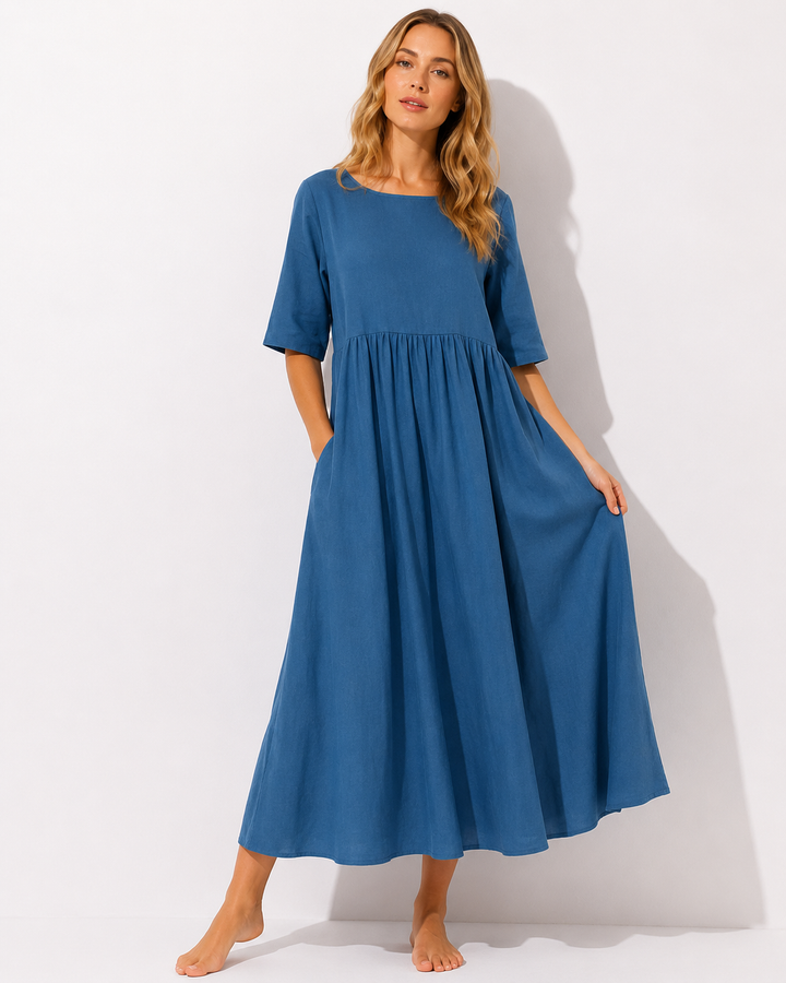 Elegantes Sommerkleid für Frauen, locker geschnitten, mit Rundhals und zwei praktischen Taschen.
