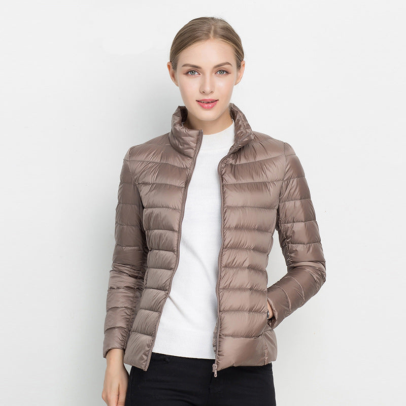 Leichte, wasserfeste Damen Steppjacke für Herbst & Frühling. Elegant, modern & vielseitig für den Übergang.