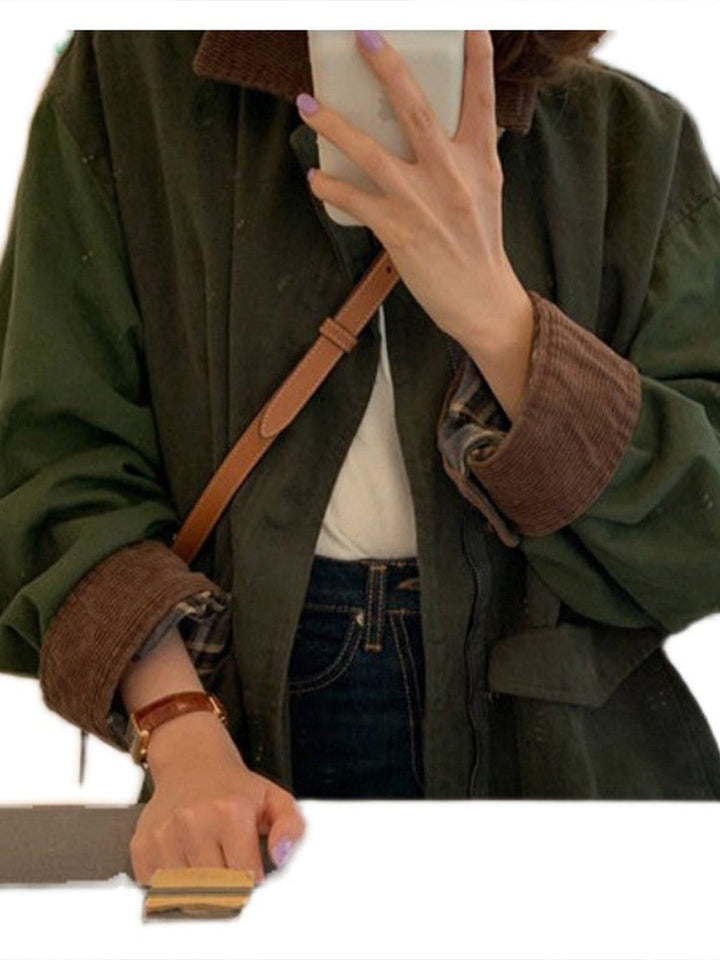 Trendige Damen Herbstjacke, oversized & stilvoll, perfekt als wasserabweisende Übergangsjacke für jede Dame.