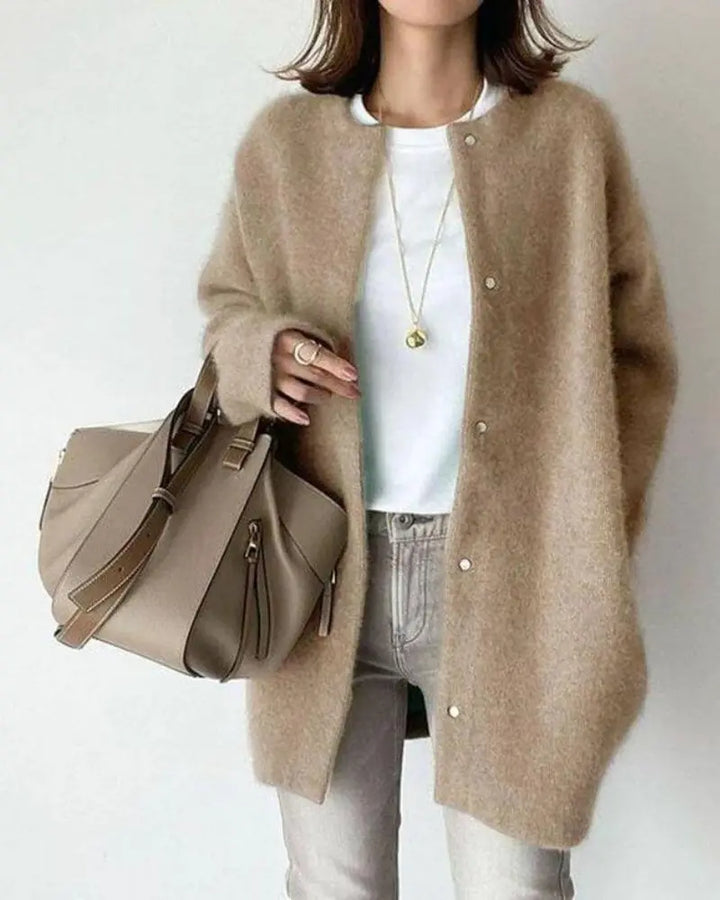 Elegante Damenweste für stilvolle Herbsttage, vielseitige Mode für Layering & Business Looks.