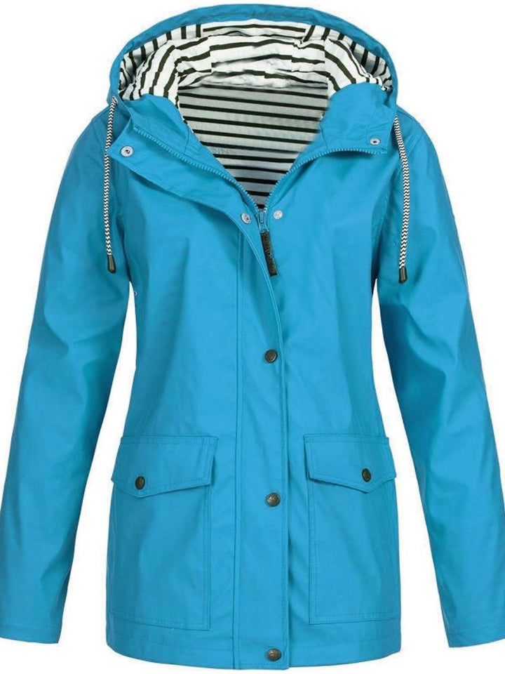 Damen Trenchcoat, wasserdicht & winddicht, beige, für Herbst & Outdoor. Eleganter Schutz vor Wetter.