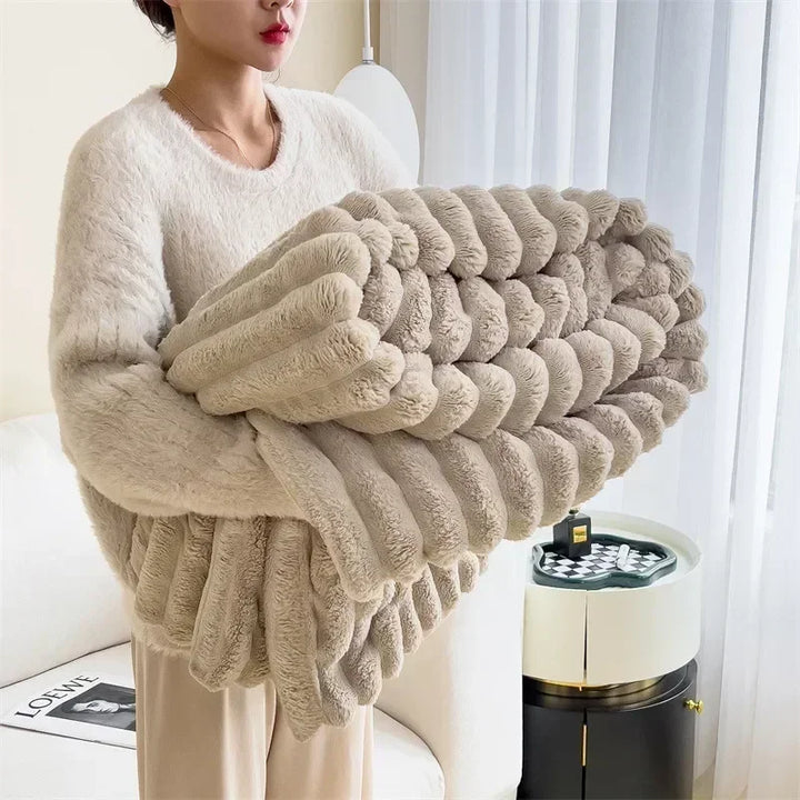Schlafzimmer Plüschdecke: Luxuriöse, flauschige Kuscheldecke für Wärme, Weichheit & gemütlichen Komfort im Bett.