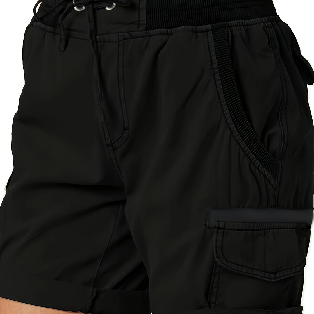 Moderne Damen Cargo-Shorts, vielseitig einsetzbar für Freizeitaktivitäten.