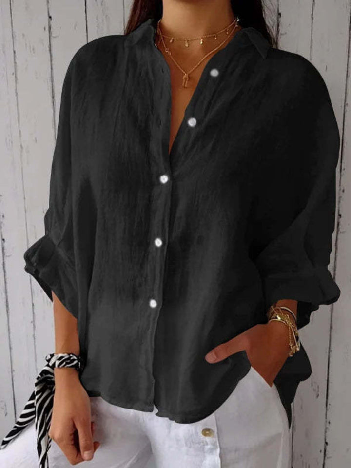 Besondere Damenbluse: Elegante Oversize Bluse mit aufwendigem Rückendetail. Sommerlich, luftig und modisch.