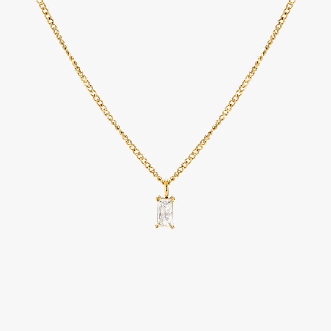 Damen Goldkette mit glitzerndem Kristall-Anhänger. Zeitloser, eleganter Schmuck, wasserfest & hypoallergen.