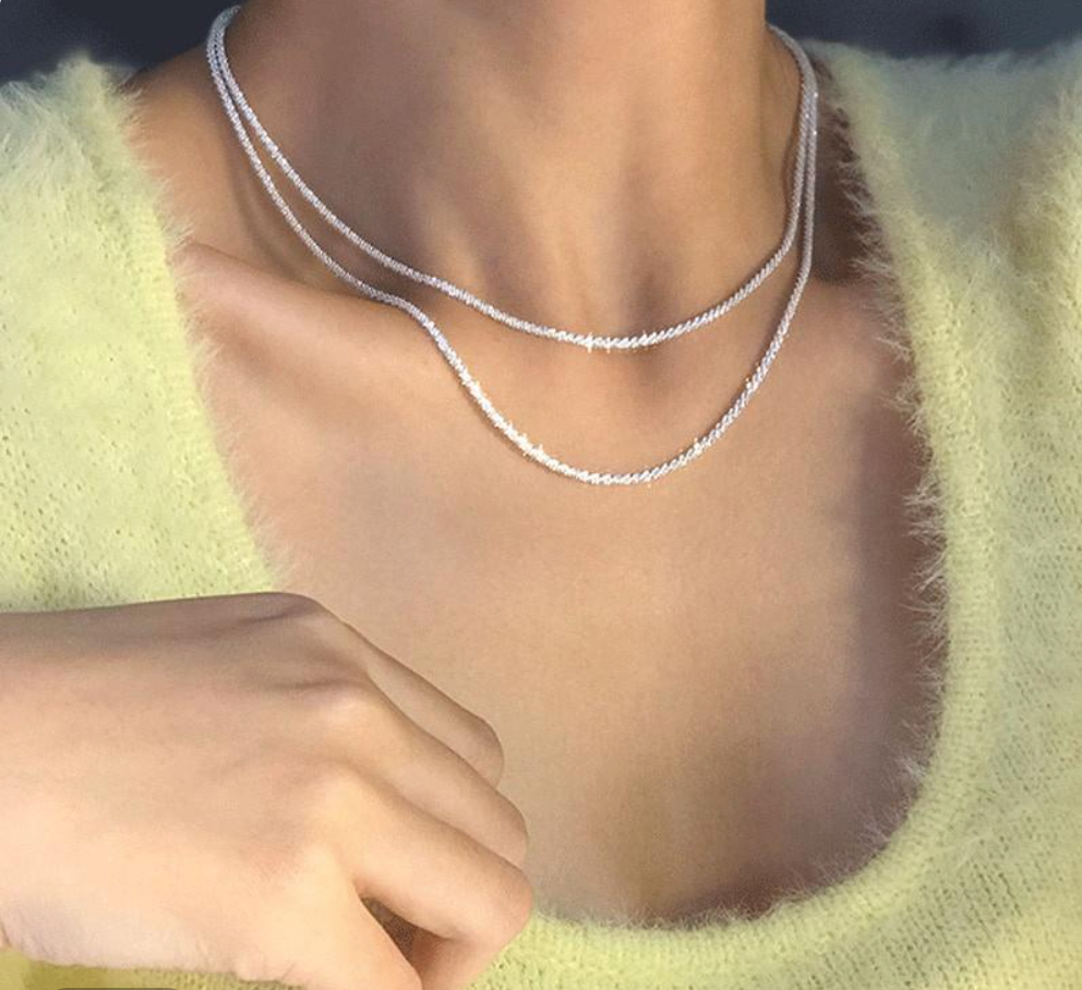 Glänzendes Damen Halsketten Set im Sternenlicht Design, funkelnder Modeschmuck für festliche Anlässe.