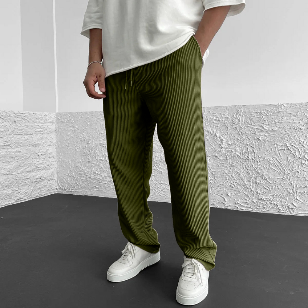Stylische Herren Strickhose im Streetwear-Look. Bequeme, entspannte Passform für Freizeit & urbanen Style.