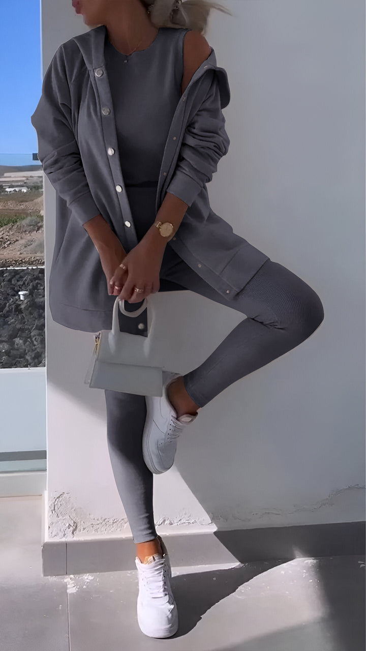 Stilvolles Damen Lounge-Set mit Kapuze & Sweatshirt, perfekt für Frühling.