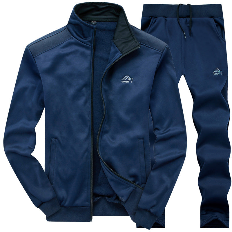 Stilvoller Herren Trainingsanzug Finn, ideal für entspannte Freizeit und moderne Herrenmode ganzjährig.