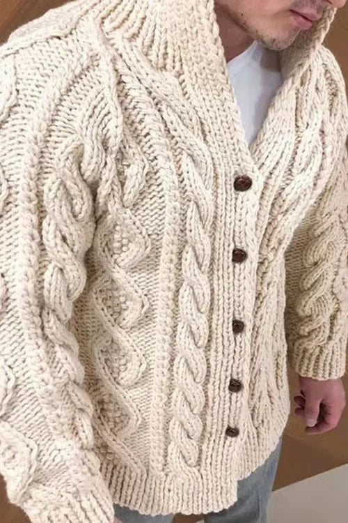 Hochwertige Herren-Strickjacke, Cardigan mit klassischem Kragen. Ideal für Freizeit und elegante Herrenbekleidung.