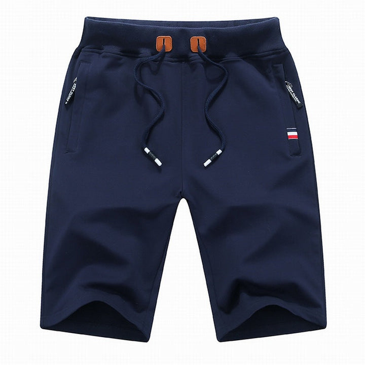 Vielseitige Herren Strandshorts & Freizeithose für den Sommer. Bietet Komfort für Alltag und Urlaub.