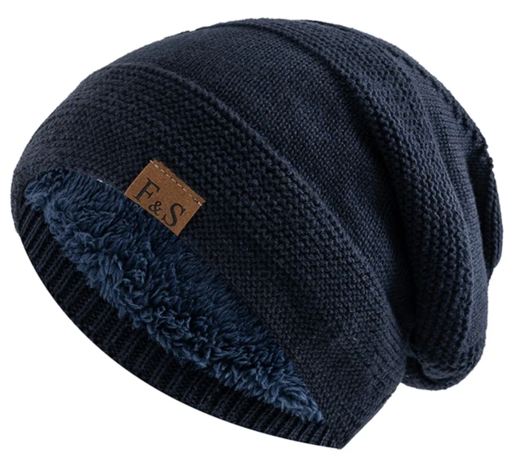 Detailansicht der warmen, weichen Wintermütze; stilvolle Beanie als unverzichtbares Winteraccessoire & Kälteschutz.