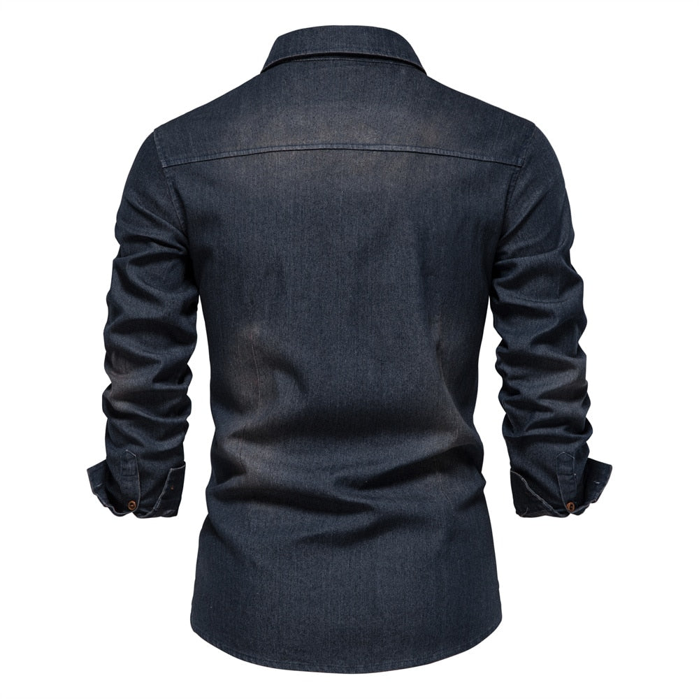 Stilvolles Herren Slim Fit Hemd, ideales Oberteil für smarte Casual-Männerbekleidung.