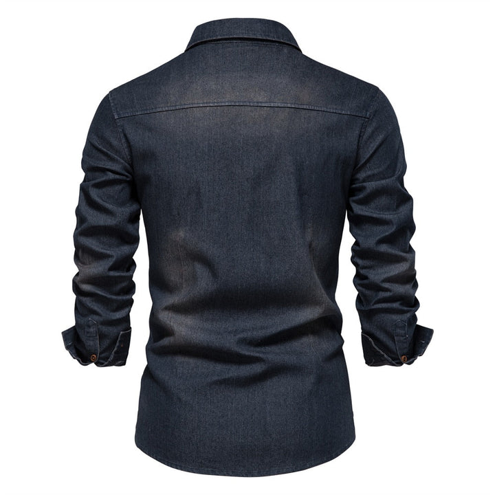 Stilvolles Herren Slim Fit Hemd, ideales Oberteil für smarte Casual-Männerbekleidung.